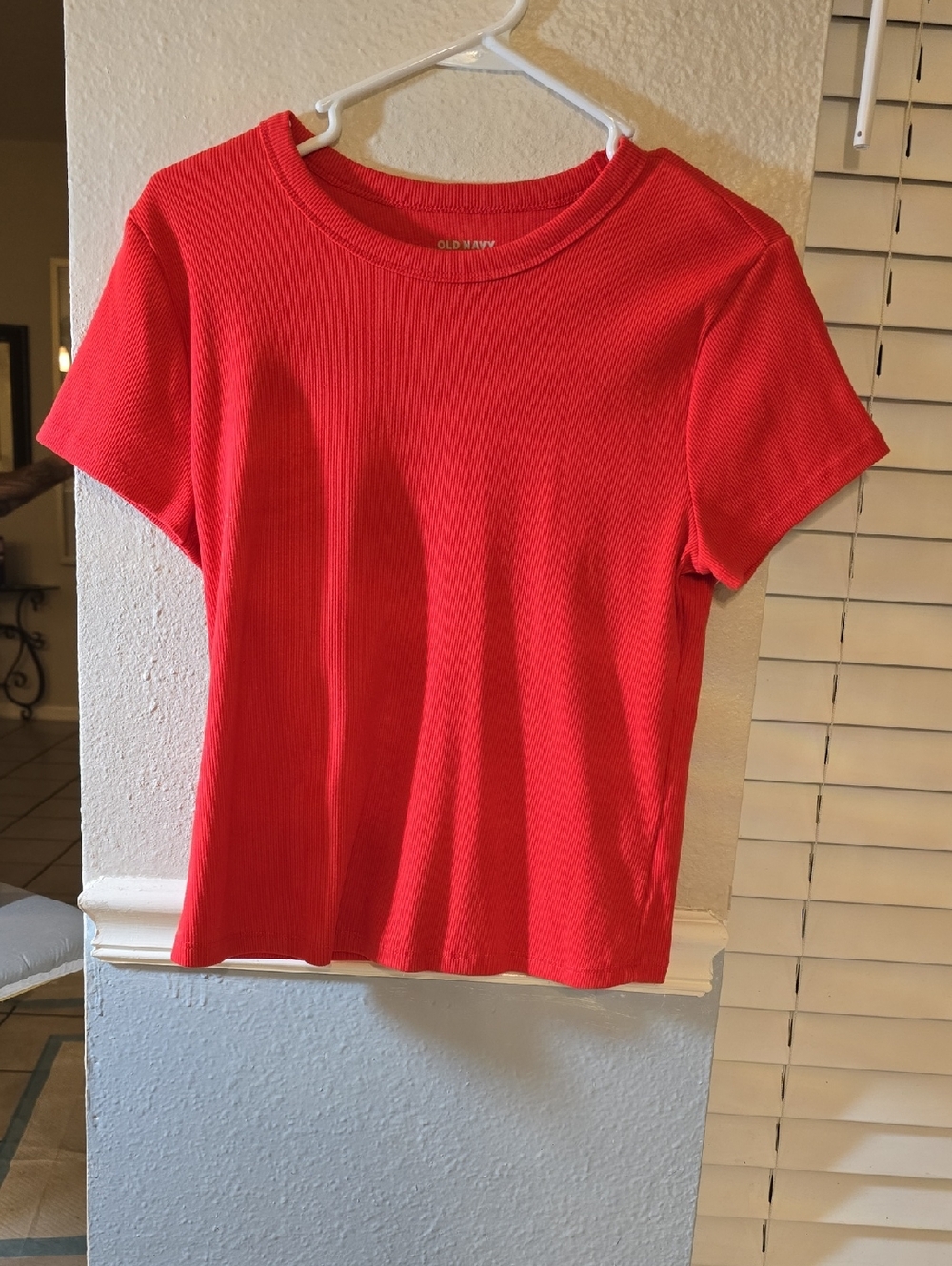 Old Navy Women's Short-Sleeve Ribbed Tee in Bright Red